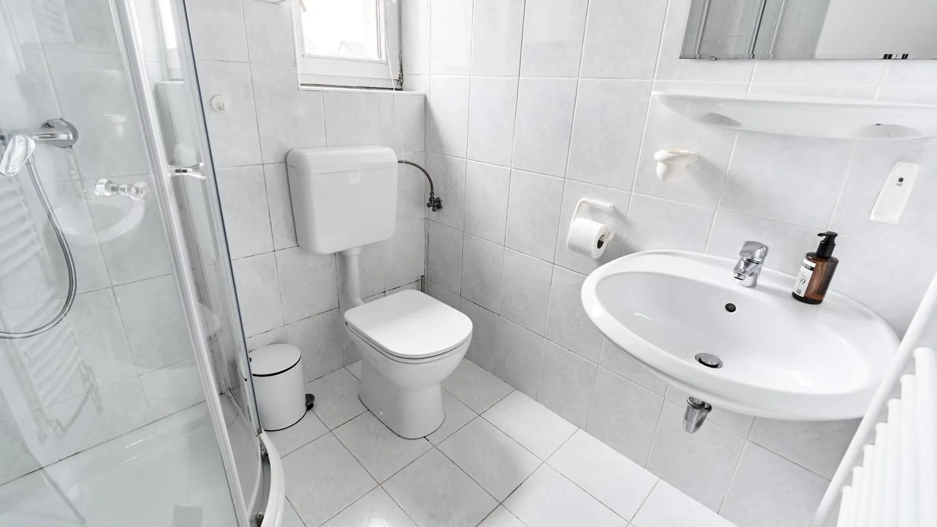 Matic Spacious Modern Apartment Ljubljana