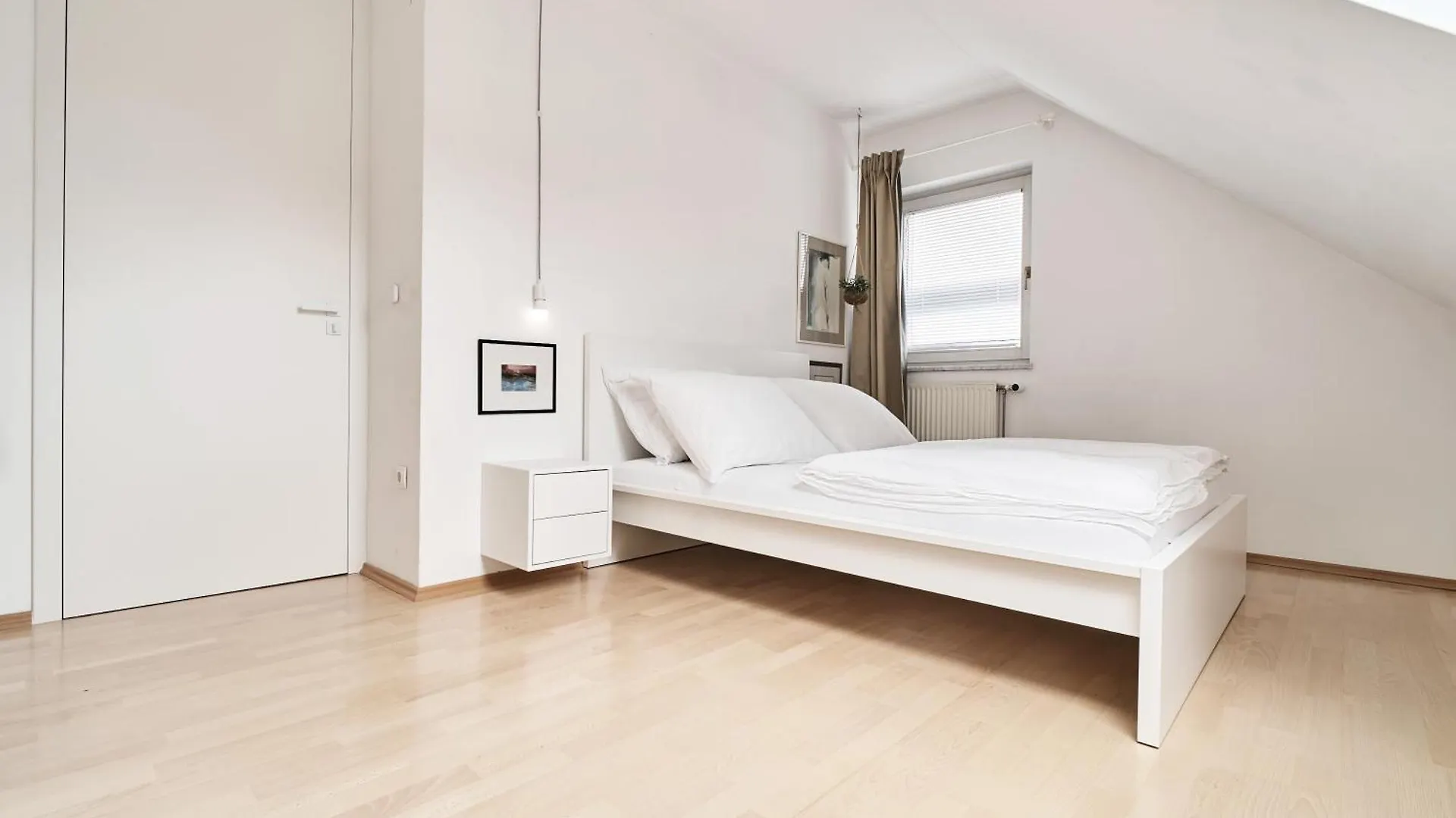 Matic Spacious Modern Apartment Ljubljana