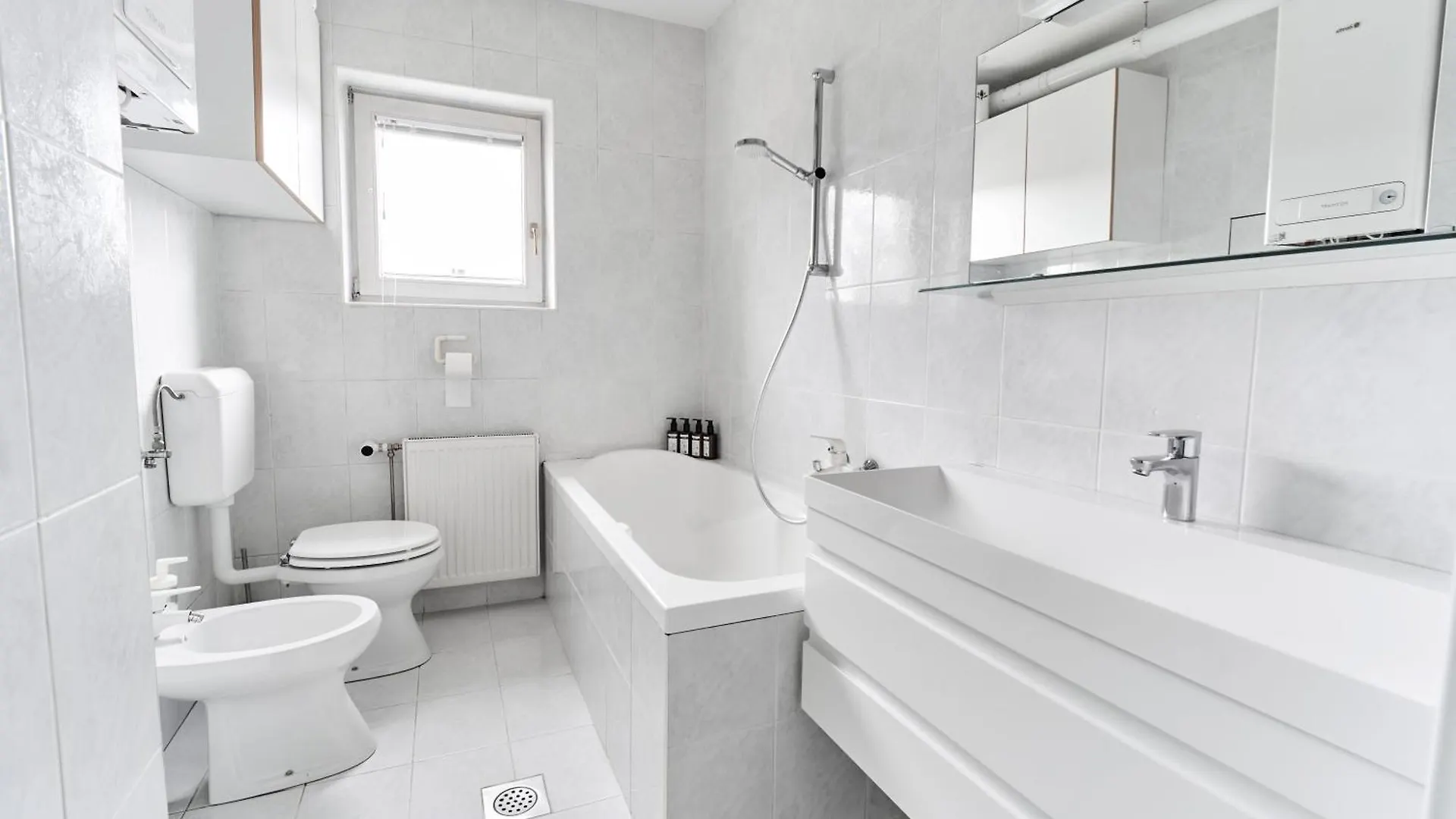Matic Spacious Modern Apartment Ljubljana